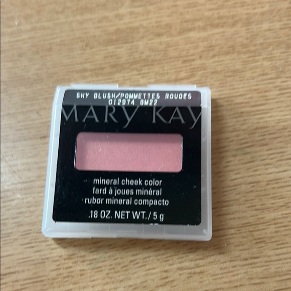 Mary Kay Pink Blush Compact for a Natural Glow - Picture 1 of 2